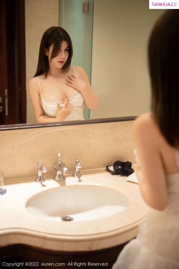 周九九 周jojobaby [XiuRen]高清写真图 2022.10.17 No.5719 周jojobaby 性感私房第14张图片